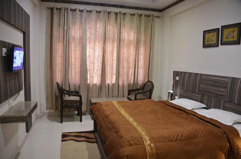Hotel Sheetal Regency,Near Janambhumi Mathura Kültér fotó