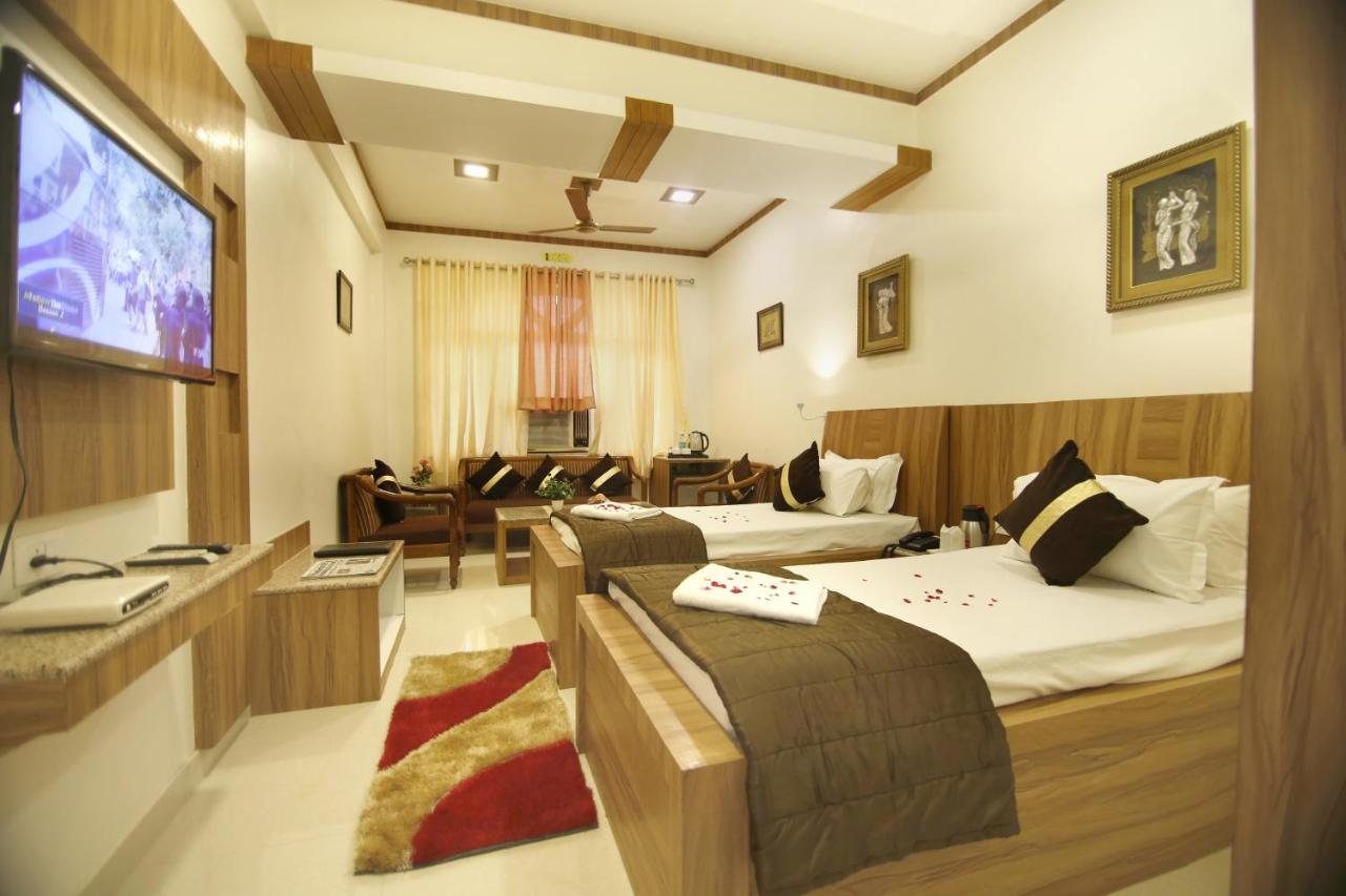Hotel Sheetal Regency,Near Janambhumi Mathura Kültér fotó