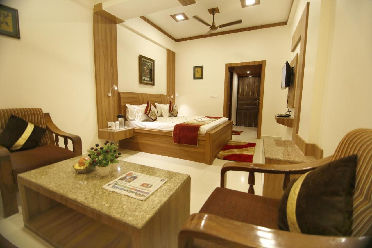 Hotel Sheetal Regency,Near Janambhumi Mathura Kültér fotó