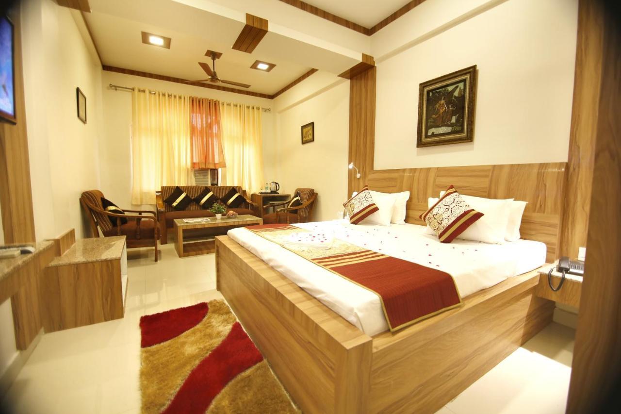 Hotel Sheetal Regency,Near Janambhumi Mathura Kültér fotó